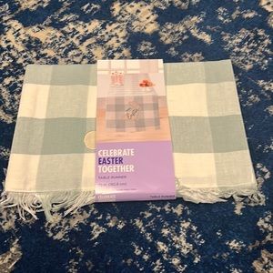 Easter Table Runner NWT